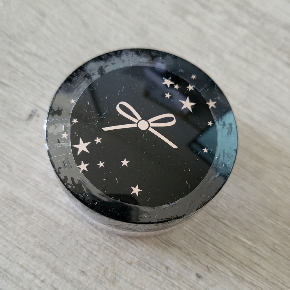 Free✨️ Ciate Translucent Powder Free w/ $20 bundle. - Picture 2 of 2